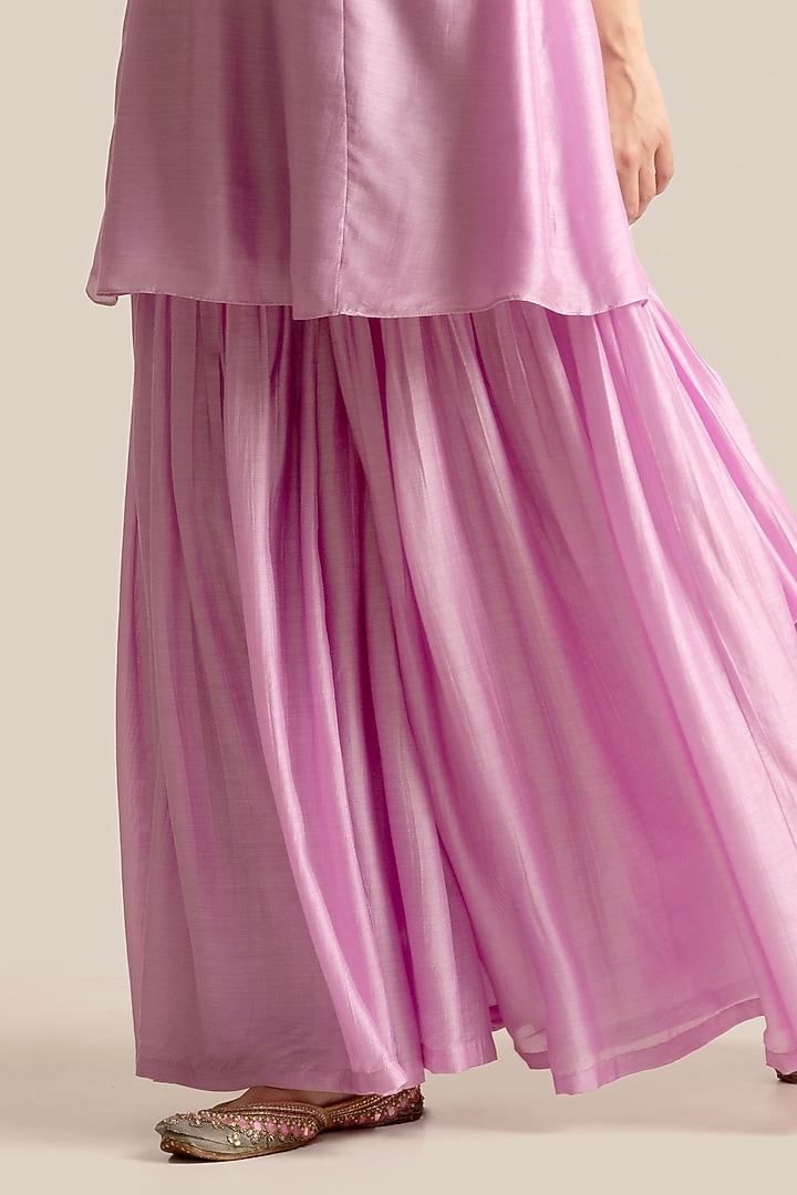 Lilac Silk Resham Embroidered Kurta Set by Cupid Cotton at Pernia's Pop Up Shop