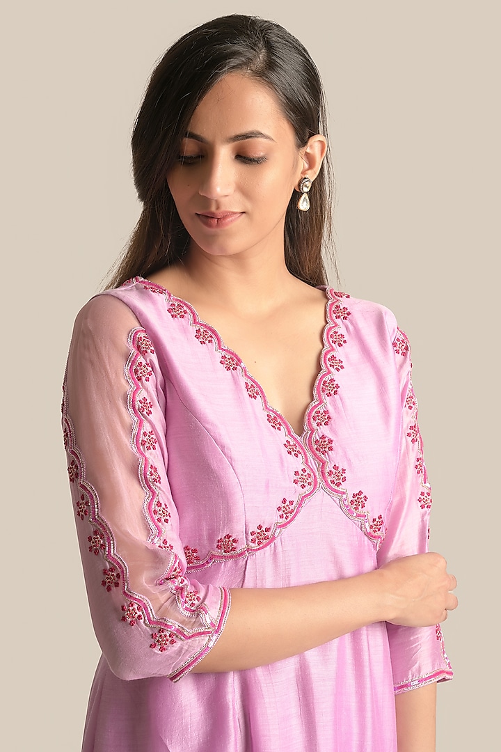 Lilac Silk Resham Embroidered Kurta Set by Cupid Cotton at Pernia's Pop Up Shop