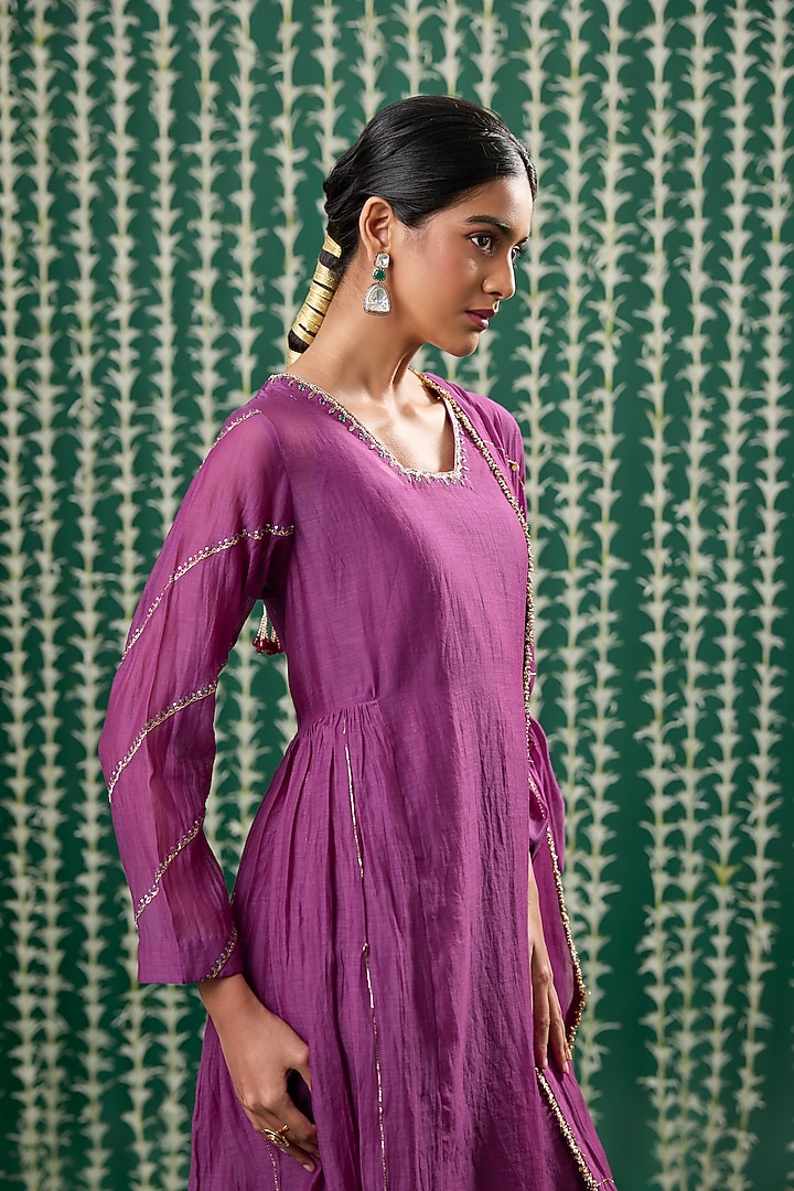 Wine Chanderi Silk Aari Embroidered Kurta Set by Cupid Cotton at Pernia's Pop Up Shop