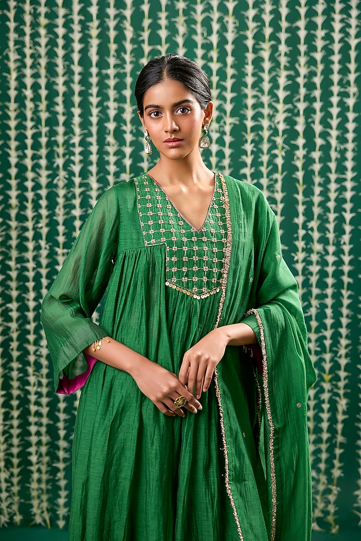 Green Chanderi Silk Resham Embroidered Kurta Set by Cupid Cotton at Pernia's Pop Up Shop