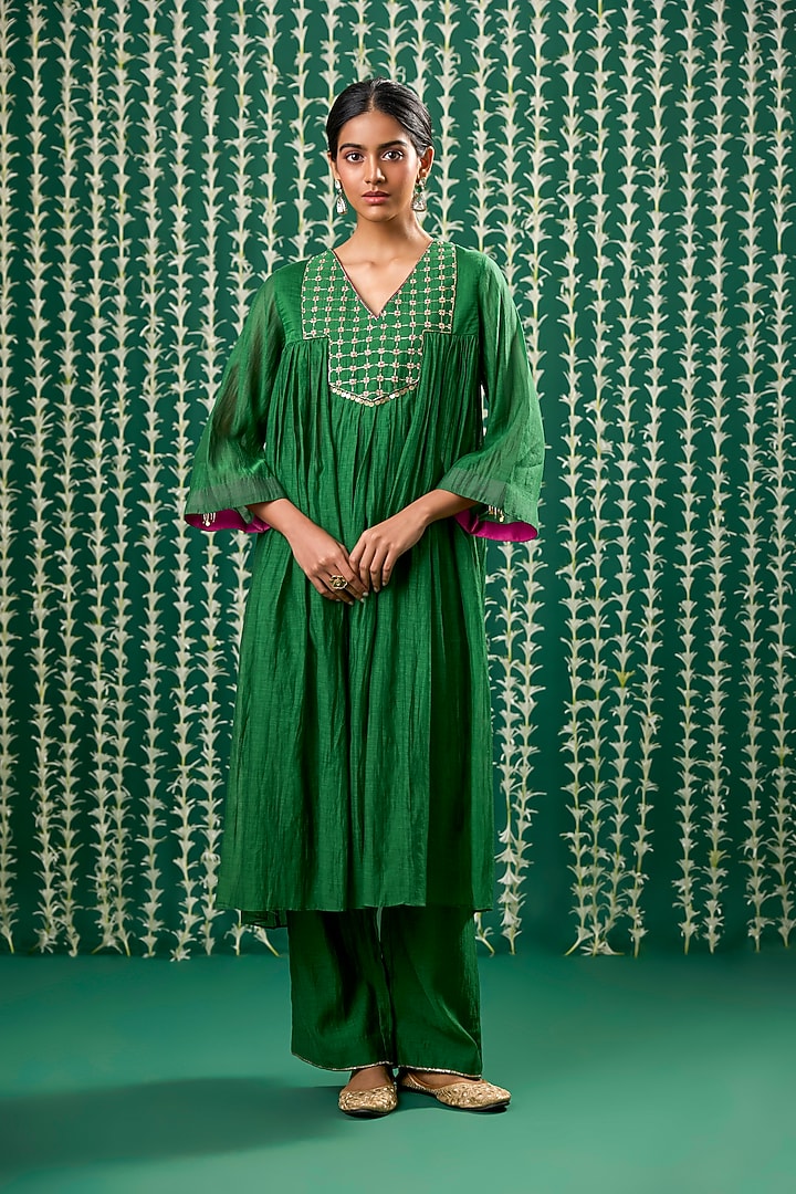 Green Chanderi Silk Resham Embroidered Kurta Set by Cupid Cotton at Pernia's Pop Up Shop