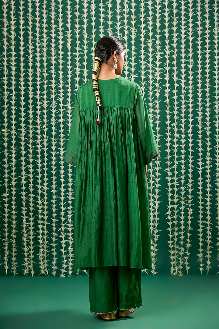 Green Chanderi Silk Resham Embroidered Kurta Set by Cupid Cotton at Pernia's Pop Up Shop