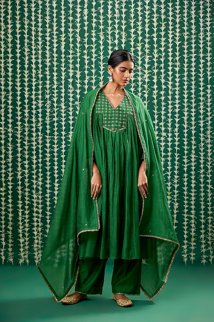 Green Chanderi Silk Resham Embroidered Kurta Set by Cupid Cotton at Pernia's Pop Up Shop