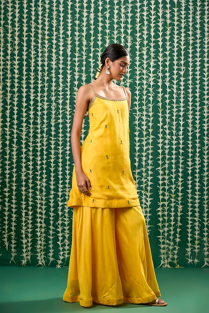 Yellow Silk Pitta Embroidered Kurta Set by Cupid Cotton at Pernia's Pop Up Shop