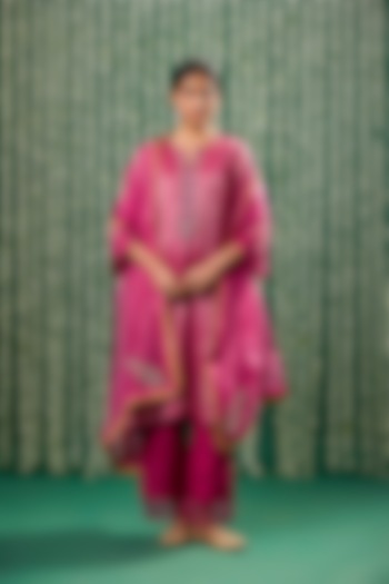 Magenta Tissue Aari Embroidered Kurta Set by Cupid Cotton at Pernia's Pop Up Shop