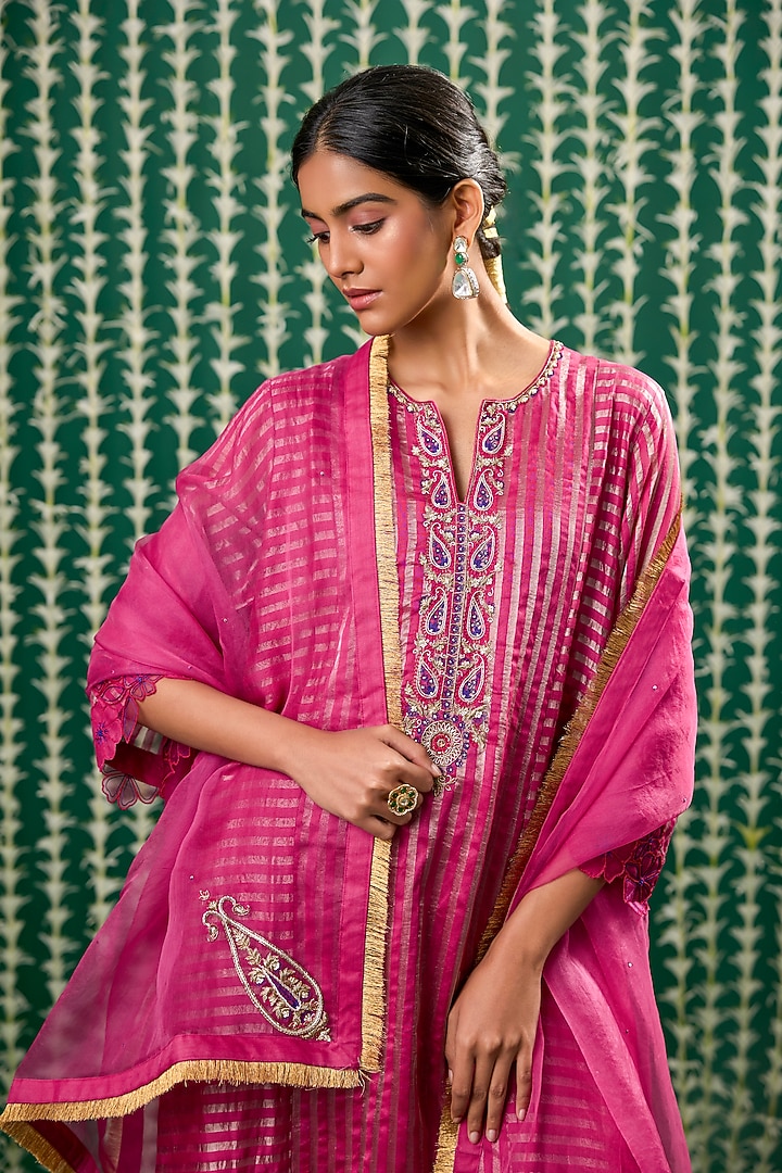 Magenta Tissue Aari Embroidered Kurta Set by Cupid Cotton at Pernia's Pop Up Shop