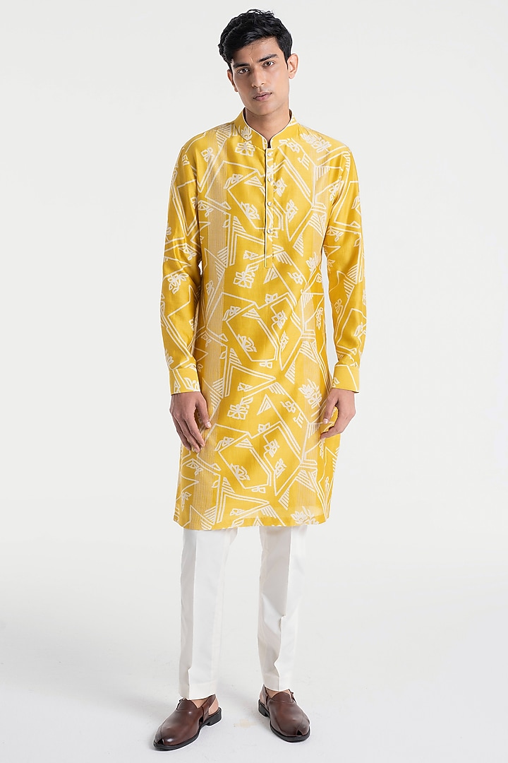 Marigold Chanderi Geometric Printed & Thread Embroidered Kurta Set by Dhruv Vaish at Pernia's Pop Up Shop