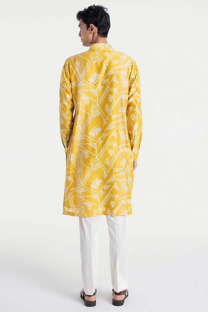 Marigold Chanderi Geometric Printed & Thread Embroidered Kurta Set by Dhruv Vaish at Pernia's Pop Up Shop