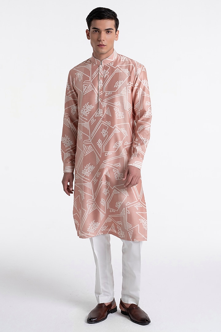 Onion Pink Chanderi Geometric Printed & Thread Embroidered Kurta Set by Dhruv Vaish at Pernia's Pop Up Shop