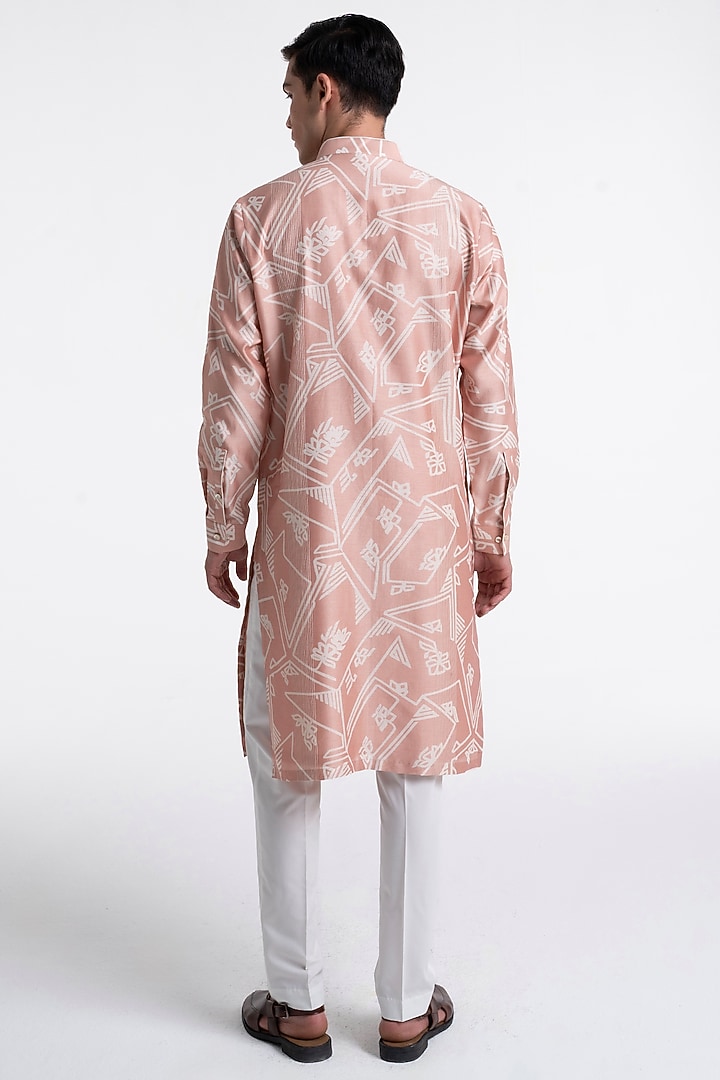 Onion Pink Chanderi Geometric Printed & Thread Embroidered Kurta Set by Dhruv Vaish at Pernia's Pop Up Shop