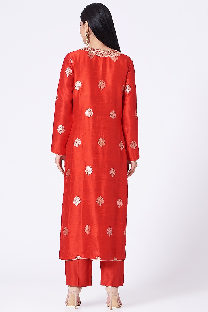 Orange Dabka Embroidered Kurta Set by Dabka Dori at Pernia's Pop Up Shop