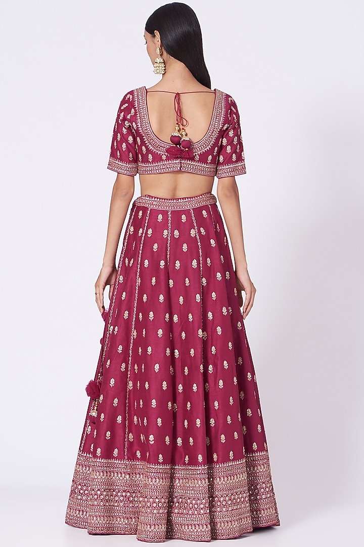 Maroon Embroidered Wedding Lehenga Set by Dabka Dori at Pernia's Pop Up Shop