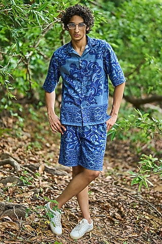 Blue Organic Cotton Printed Washed Denim Shorts by Dash and Dot Men