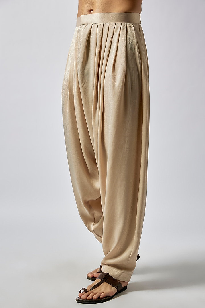 Beige & White Moonga Silk Embroidered Kurta Set by Dapper & Dare at Pernia's Pop Up Shop
