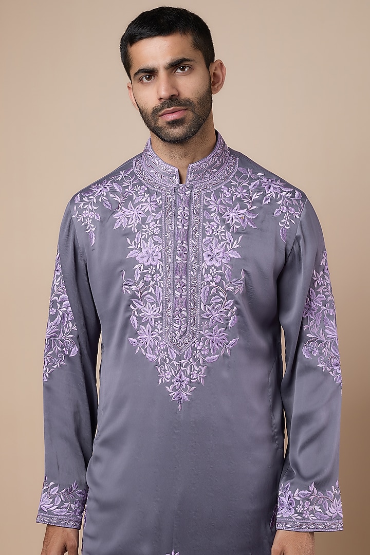 Lilac Crepe Thread Embroidered Kurta Set by Dapper & Dare at Pernia's Pop Up Shop