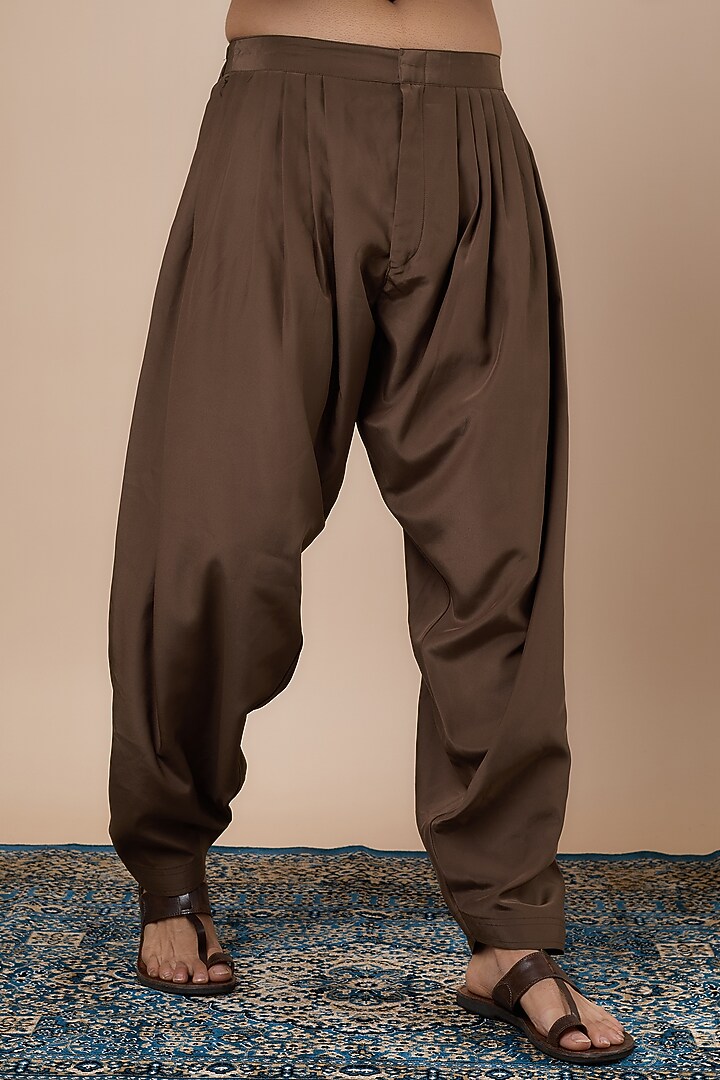 Mocha Brown Georgette Printed Kurta Set by Dapper & Dare at Pernia's Pop Up Shop