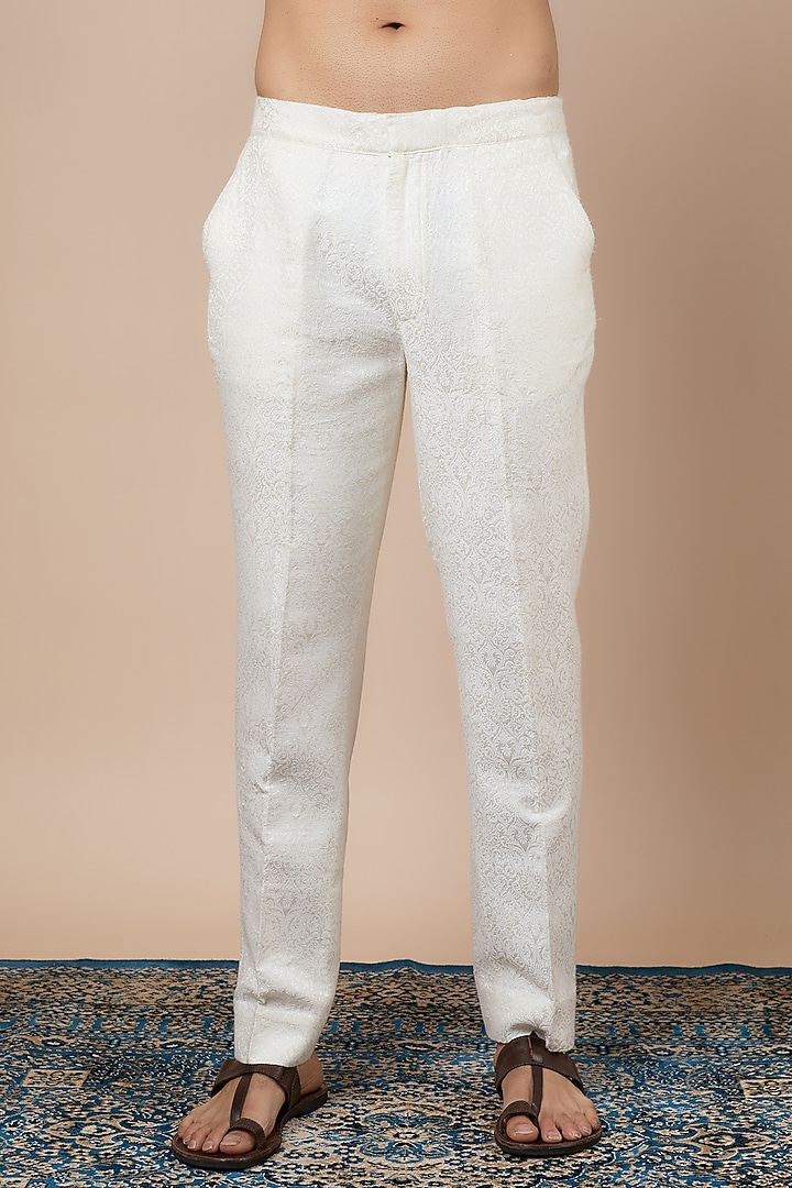 Peach Tissue Hand Embroidered Kurta Set by Dapper & Dare at Pernia's Pop Up Shop