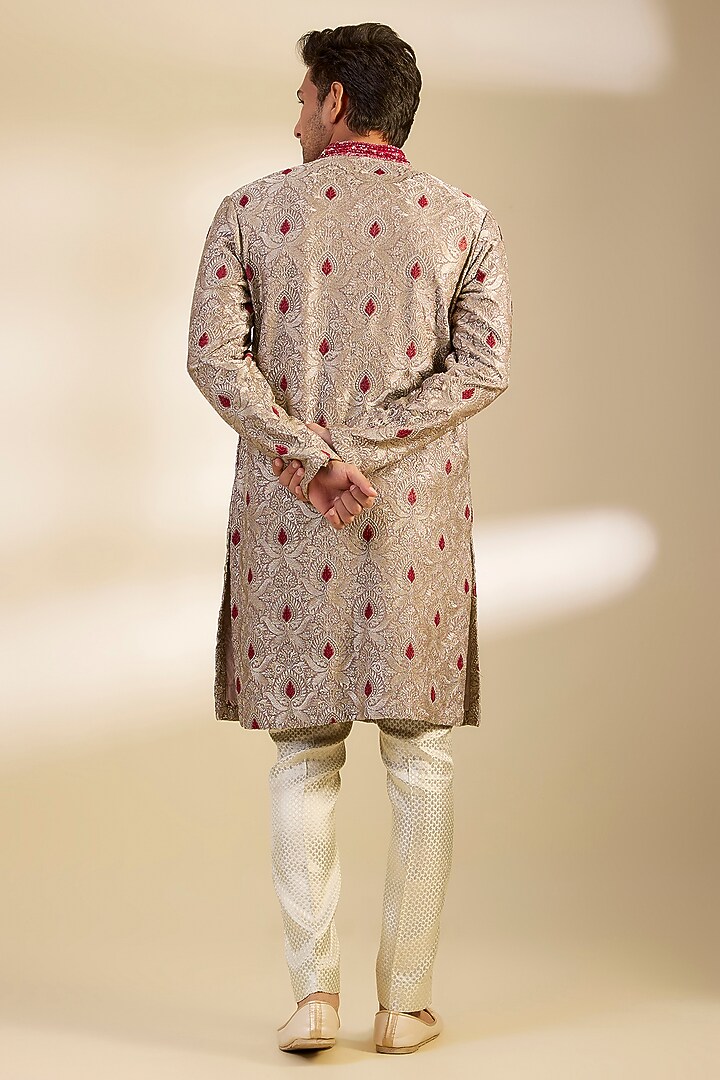 Mauve Crepe Abstract Printed & Embroidered Kurta Set by Dapper & Dare at Pernia's Pop Up Shop