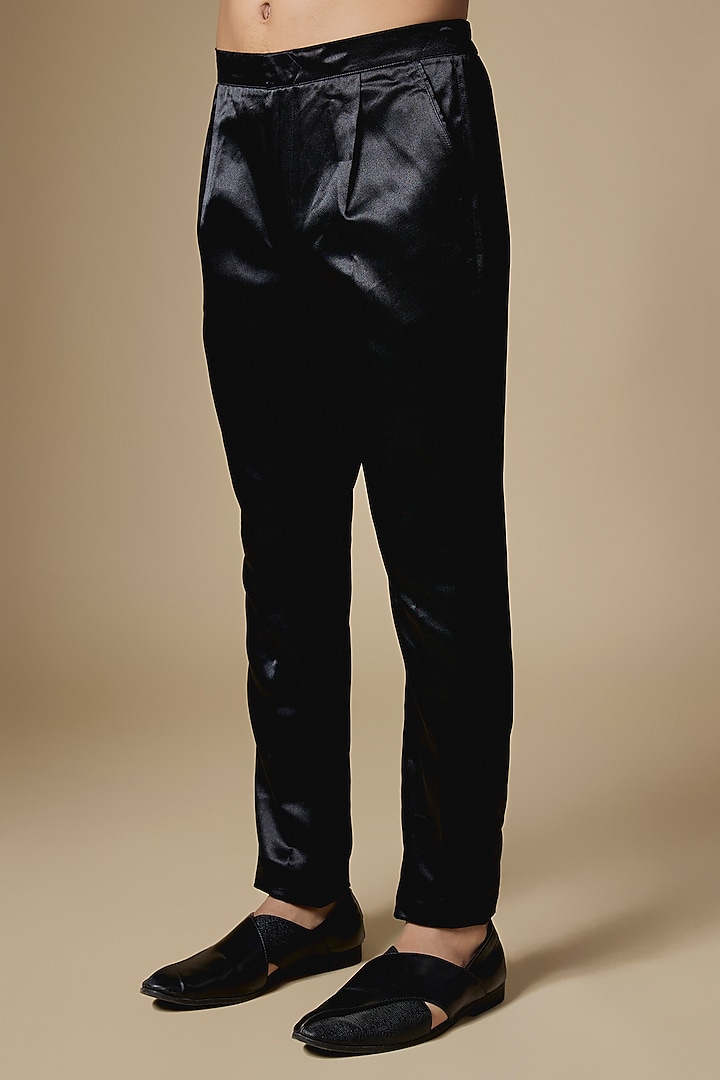 Black Georgette Mirror Embroidered Kurta Set by Dapper & Dare at Pernia's Pop Up Shop