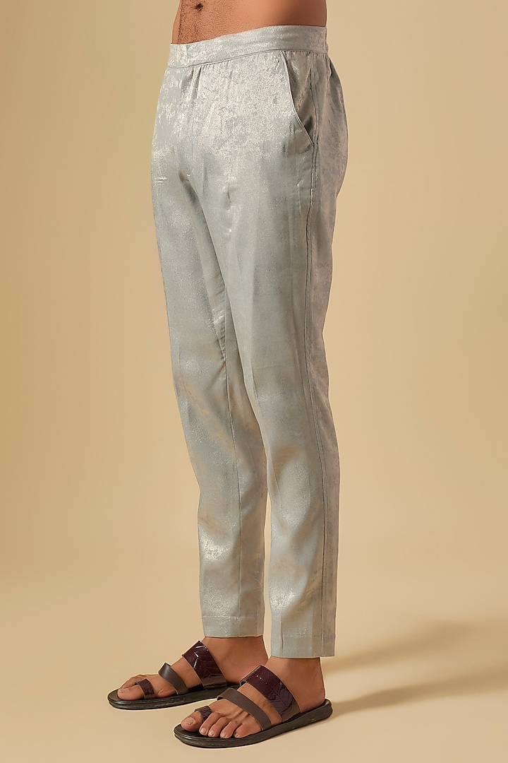 Ice Grey Organza Floral Printed Kurta Set by Dapper & Dare at Pernia's Pop Up Shop