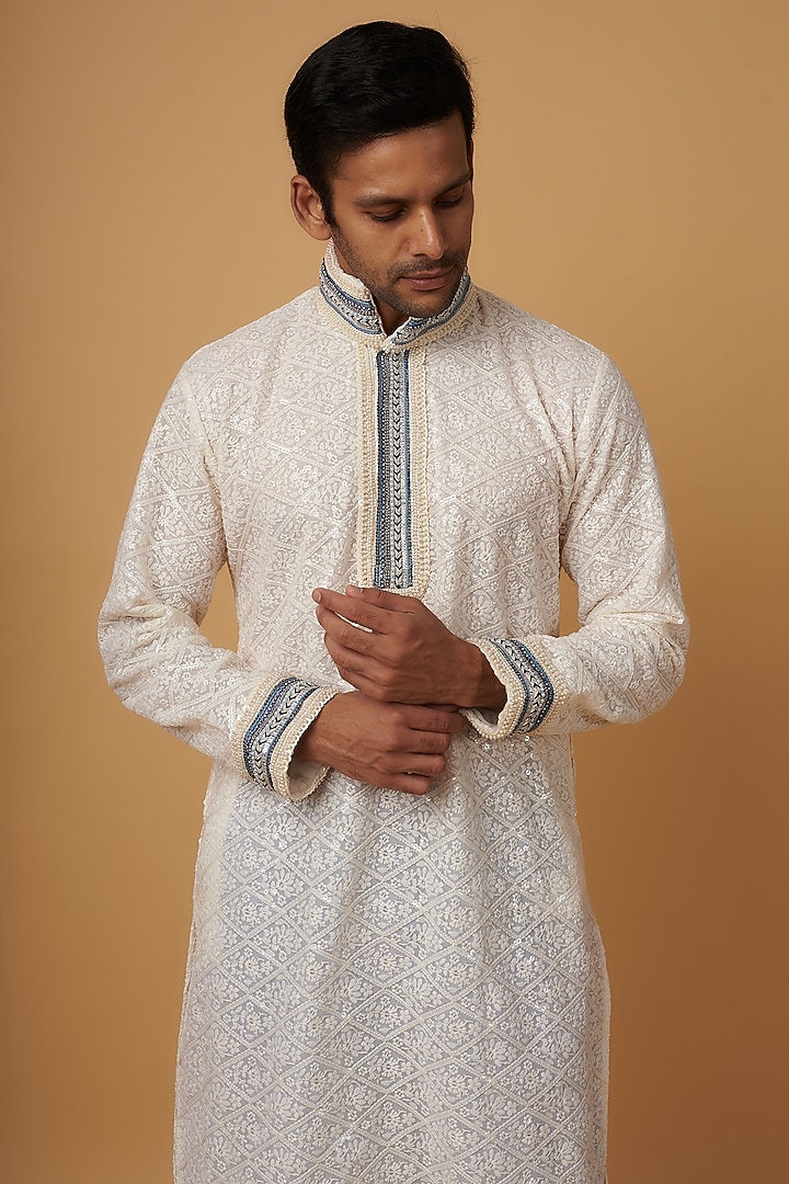 White Lucknowi Embroidered Handcrafted Kurta Set by Dapper & Dare at Pernia's Pop Up Shop