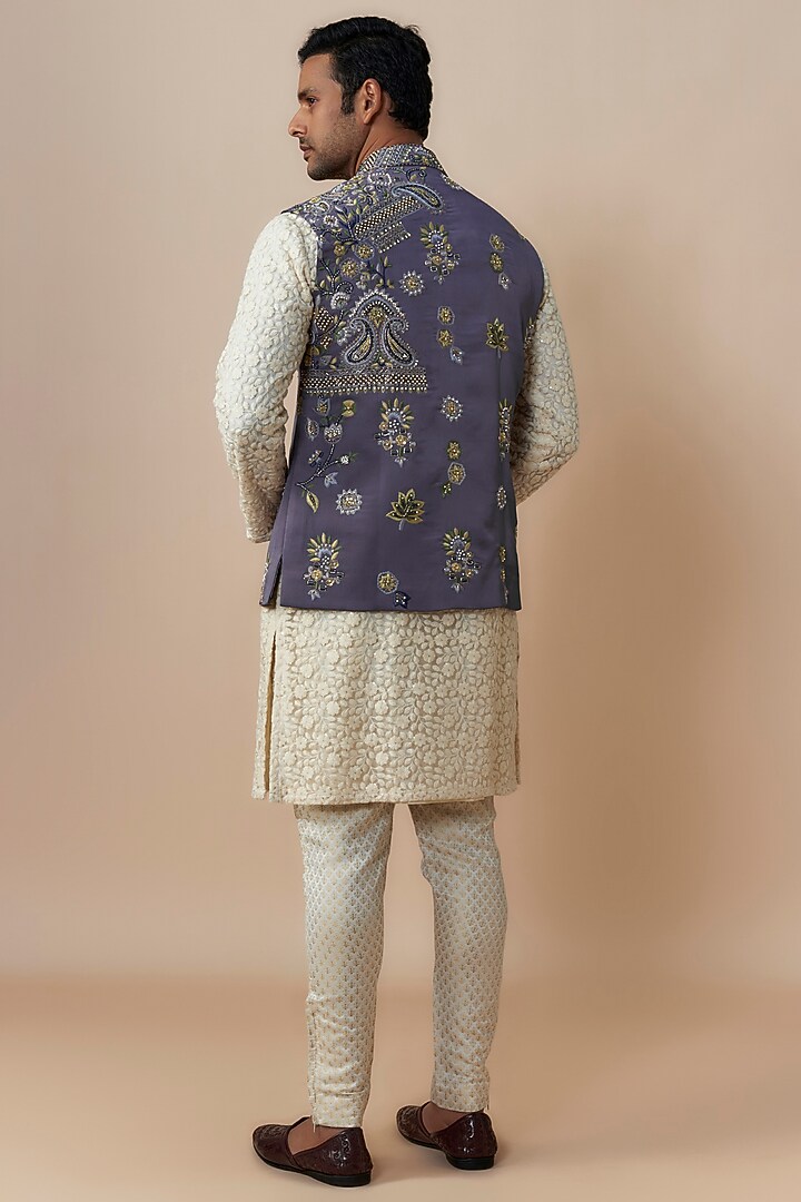 Lavender Crepe Dabka Embroidered Bundi Jacket Set by Dapper & Dare at Pernia's Pop Up Shop