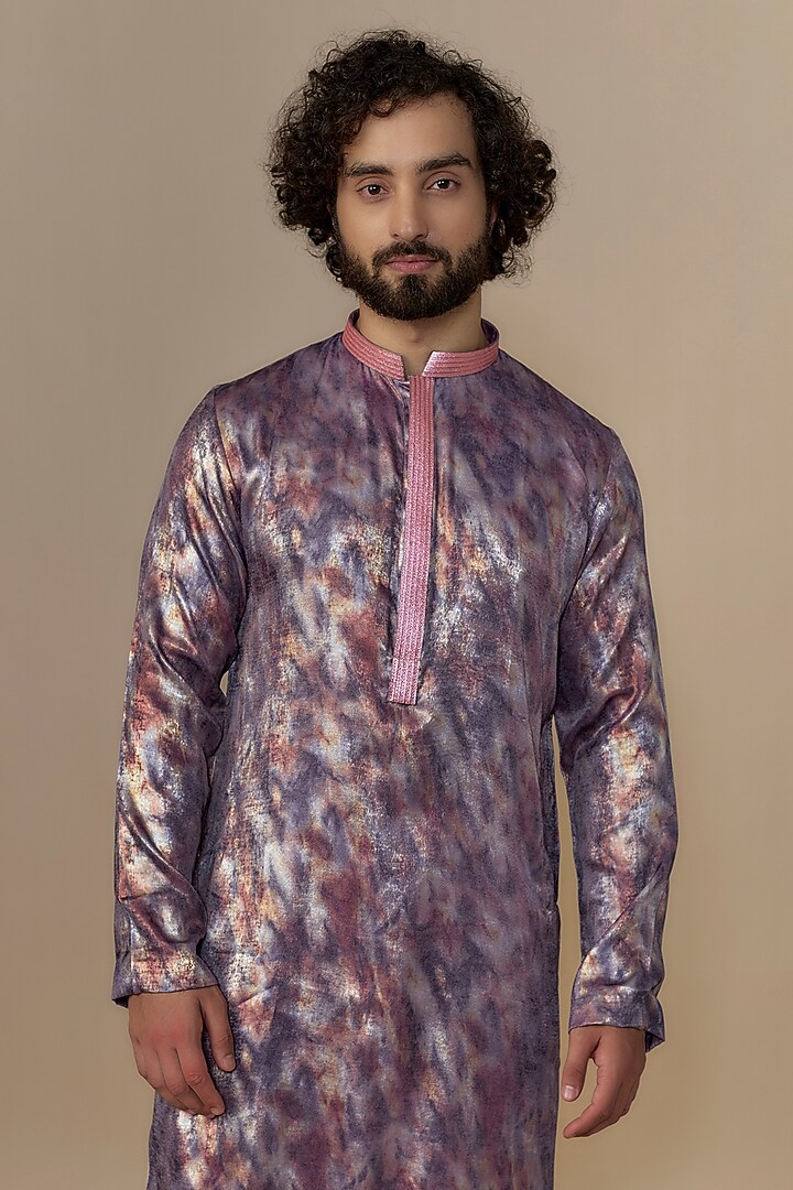 Pink Sandwash Abstract Printed Kurta Set by Dapper & Dare at Pernia's Pop Up Shop