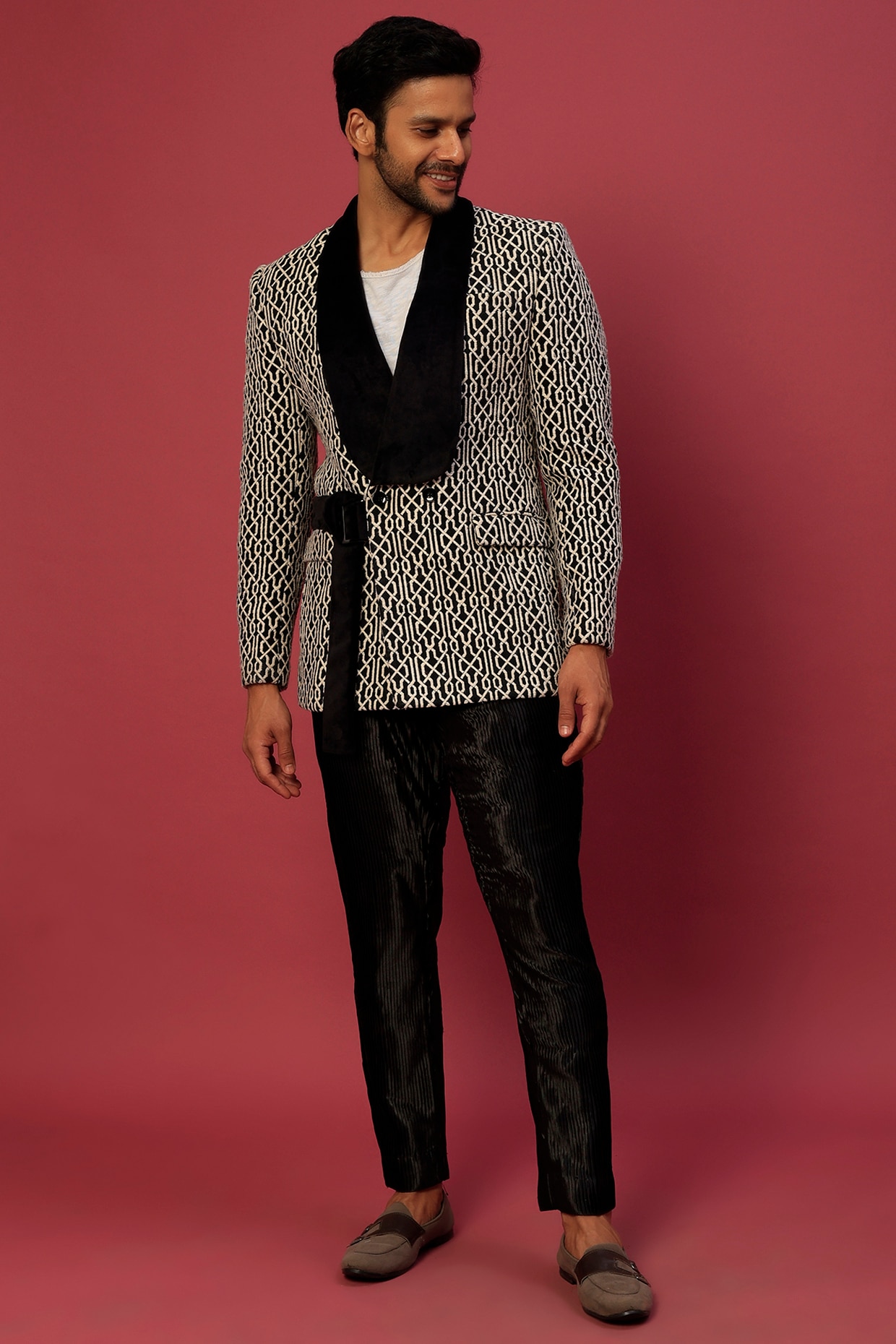 Black patterned outlet blazer