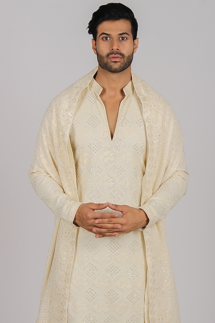 Ivory Lucknowi Printed Kurta Set by Dapper & Dare at Pernia's Pop Up Shop