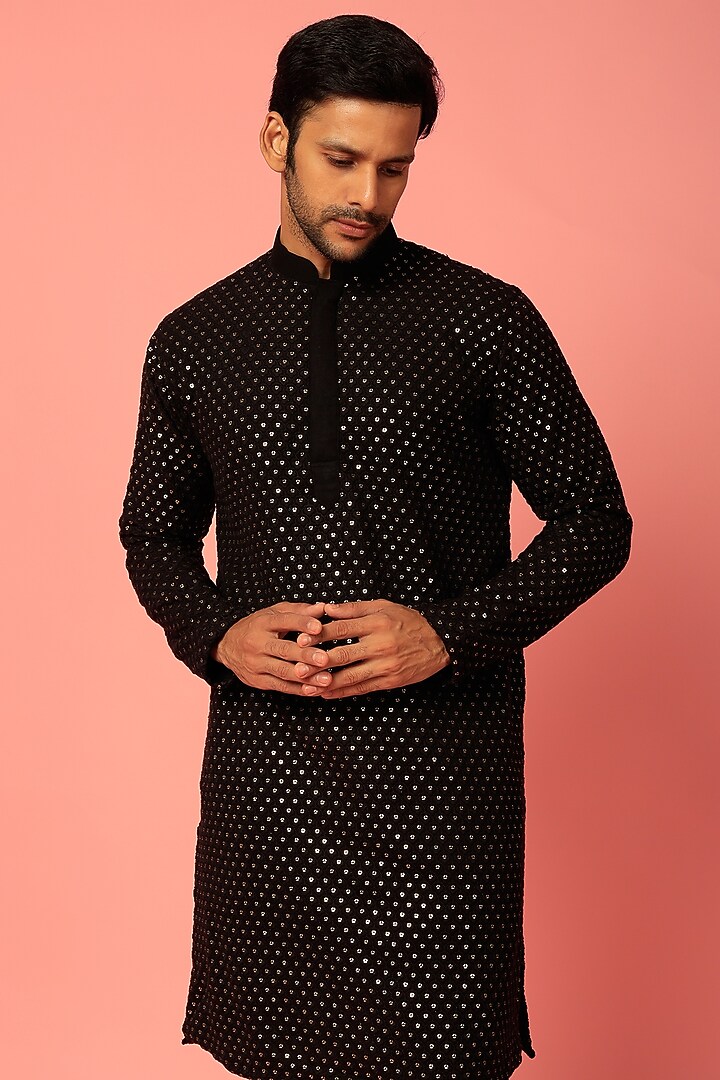 Black Kurta Set With Embroidery by Darzi House at Pernia's Pop Up Shop