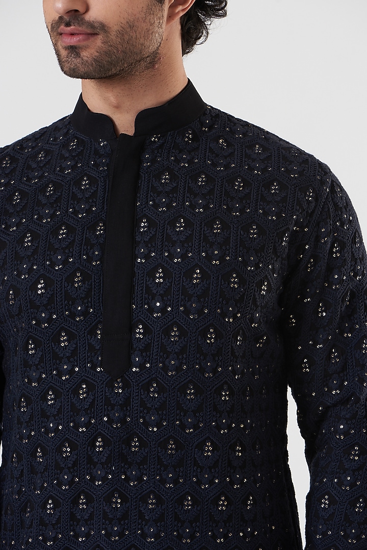 Black Embroidered Kurta Set by Darzi House at Pernia's Pop Up Shop