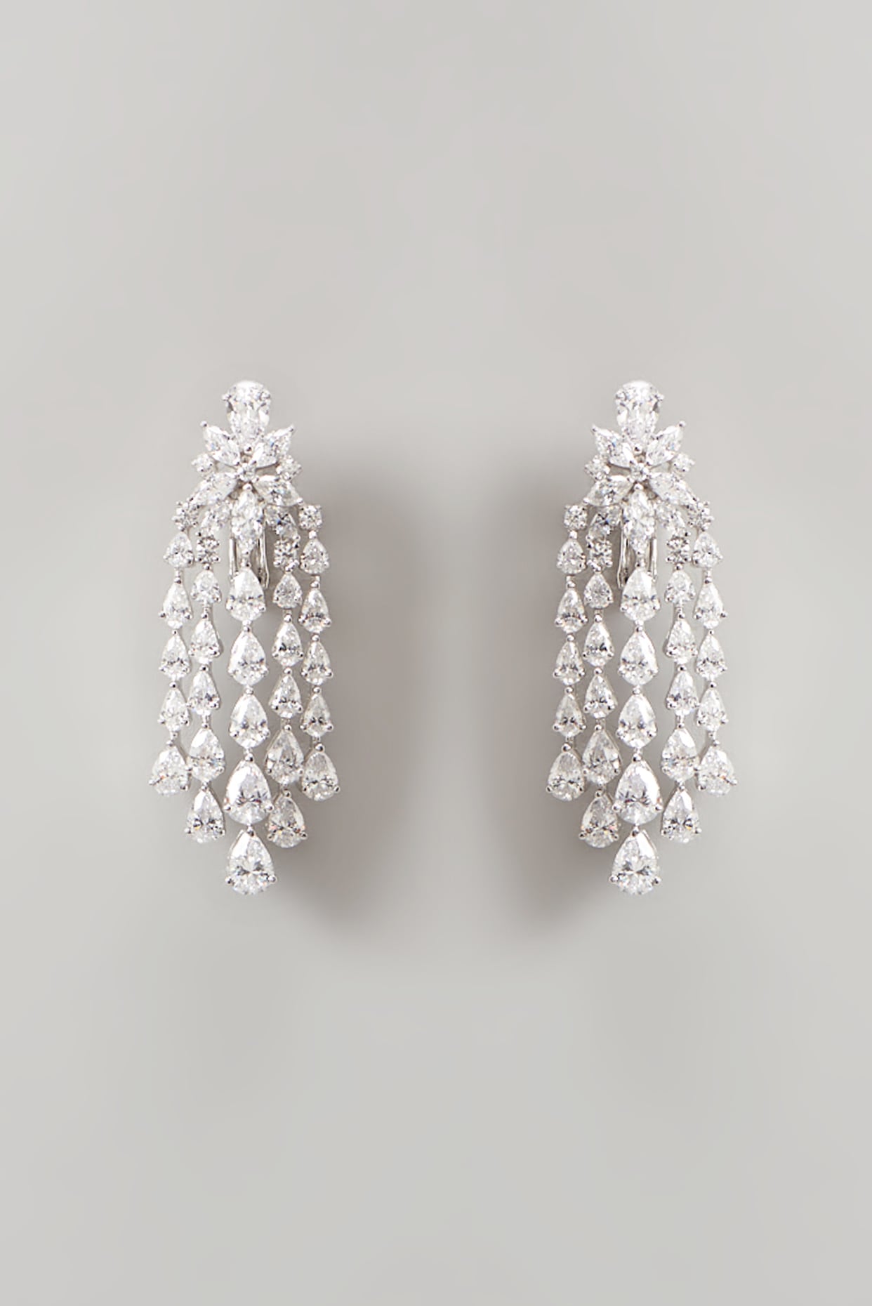 Luxury Designer Jewelry: Crystal Inlay Dangle Earrings With Wreath And  Crystal Drop Chandelier Diamonds For Women And Men Perfect For Weddings And  Parties From Elegantmaria, $21.08 | DHgate.Com