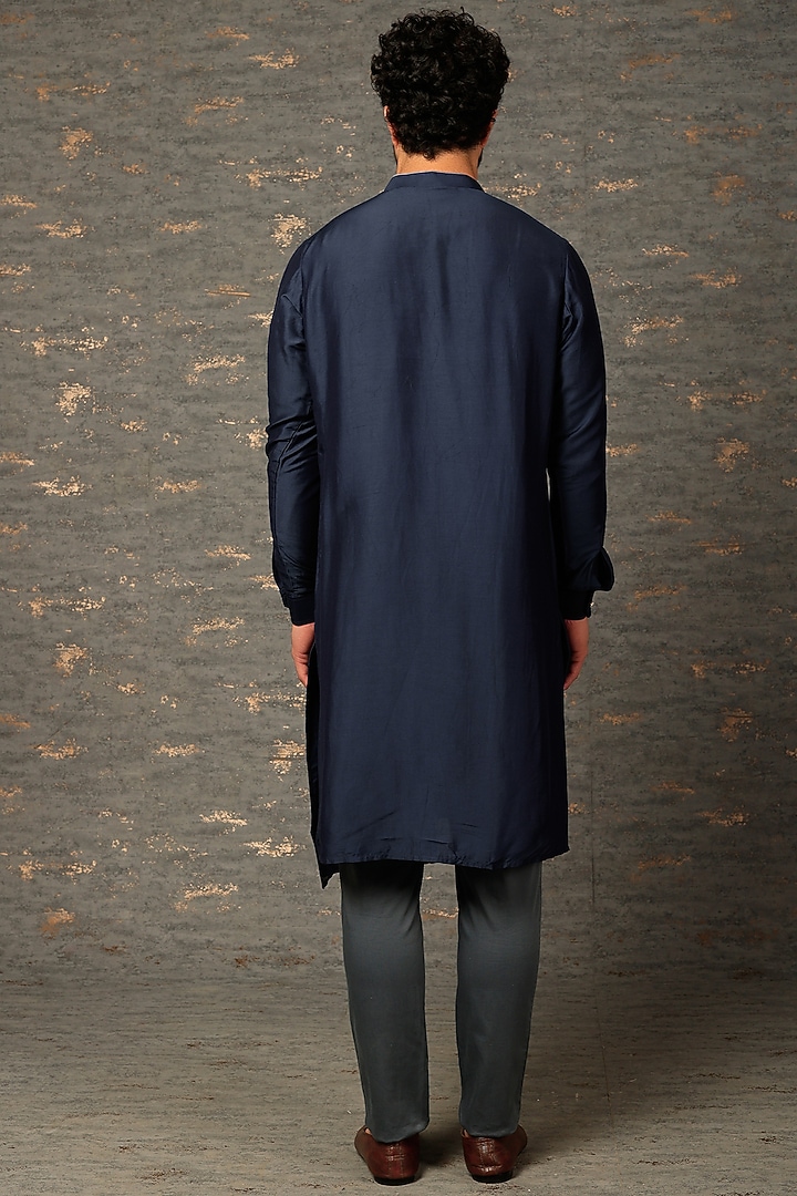 Navy Blue Embroidered Kurta Set by DEEPAK & MADHU at Pernia's Pop Up Shop