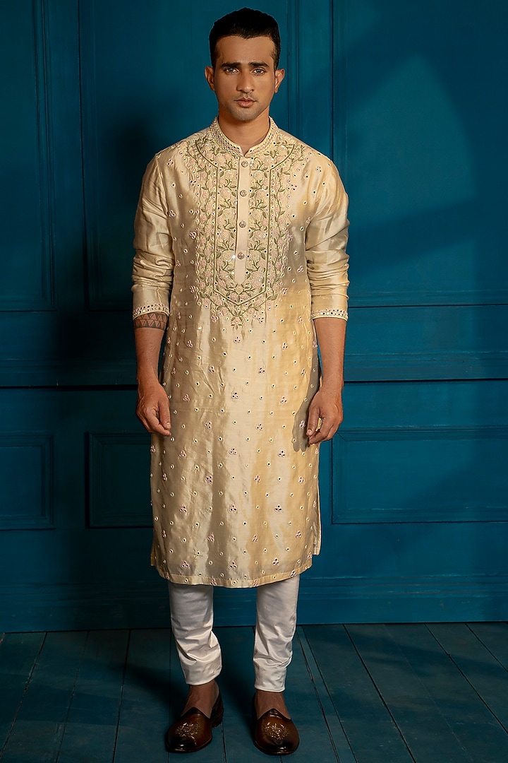 Light Yellow Silk Embroidered Kurta Set by DEEPAK & MADHU at Pernia's Pop Up Shop