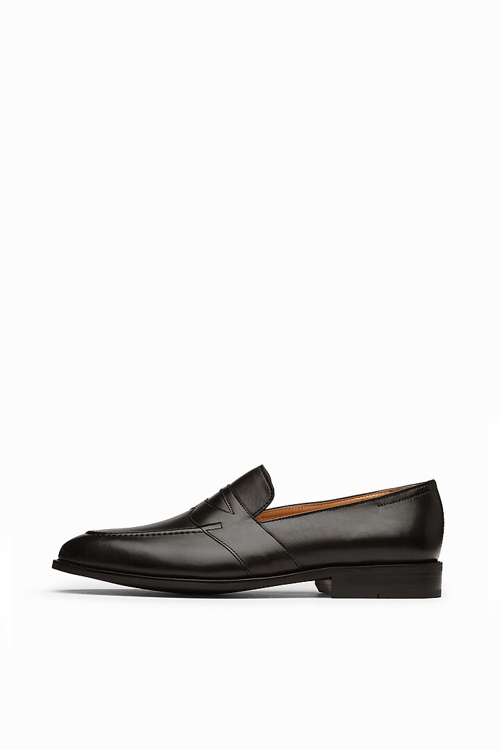 Black Calf Leather Oxfords by Dapper Shoes Co. at Pernia's Pop Up Shop