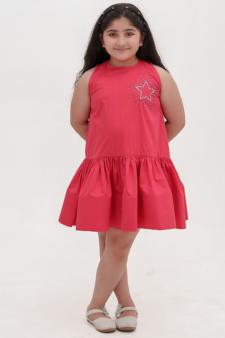 Red Cotton Embellished Shirt Dress For Girls by Darleen Kids Couture