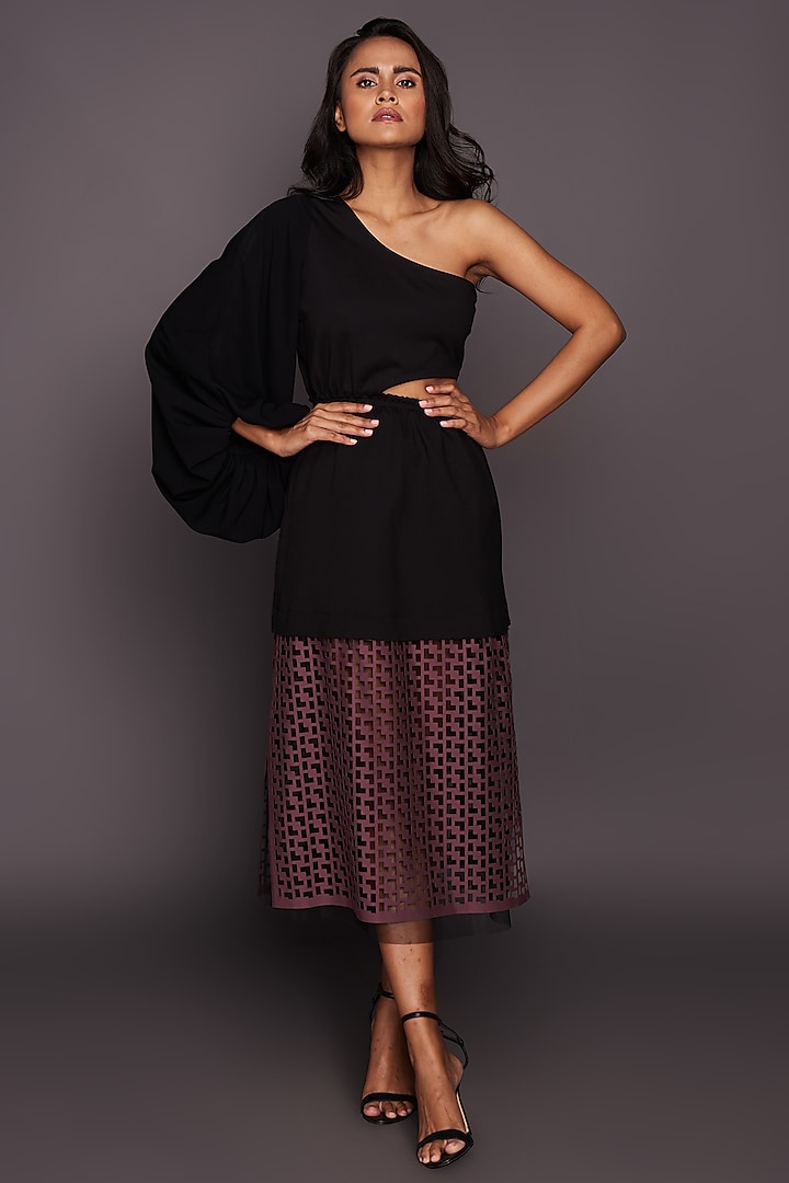 Black One Shoulder Dress By Deepika Arora At Pernias Pop Up Shop 2024 2341