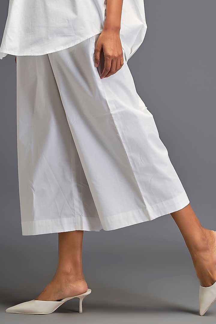 White Cotton Embellished Co-Ord Set by Deepika Arora at Pernia's Pop Up Shop