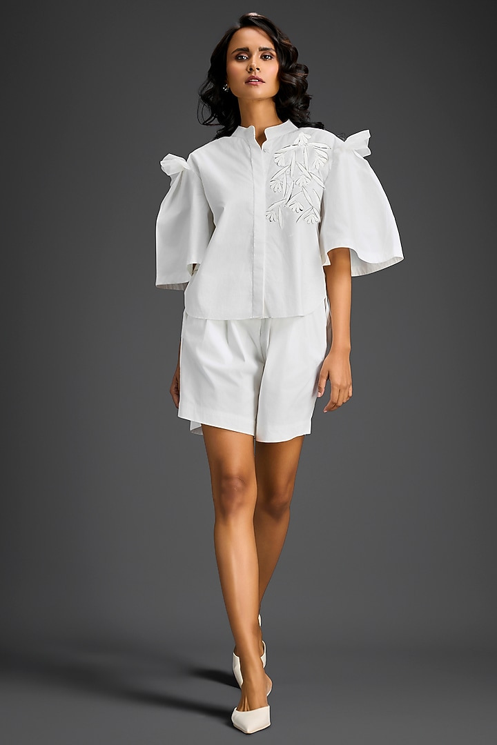 White Cotton 3D Embellished Co-Ord Set by Deepika Arora at Pernia's Pop Up Shop