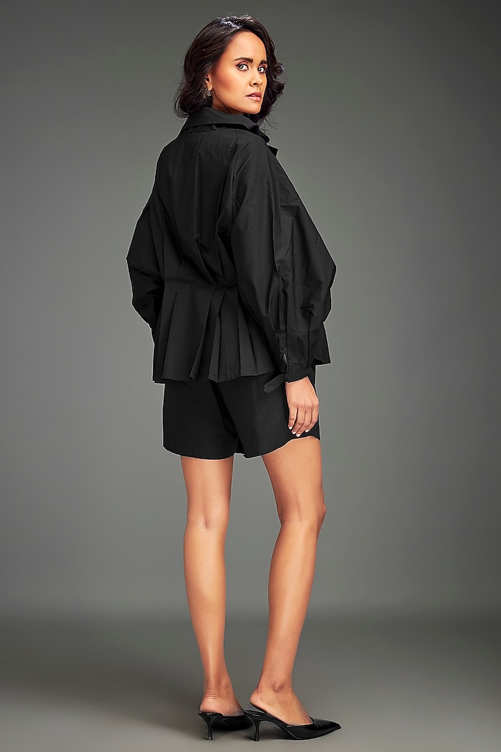 Black Cotton Metallic Embellished Co-Ord Set by Deepika Arora at Pernia's Pop Up Shop