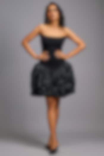 Black Roma Embroidered Structured Vacation Dress by Deepika Arora at Pernia's Pop Up Shop