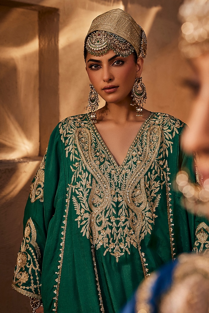 Peacock Green Upada Silk Aari Embroidered Pleated Kurta Set by Dareaab by Sonia k Mahajan at Pernia's Pop Up Shop