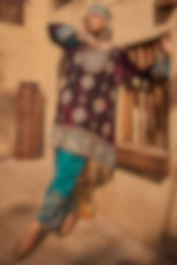 Wine Shaneel Zardosi Embroidered Kurta Set by Dareaab by Sonia k Mahajan at Pernia's Pop Up Shop