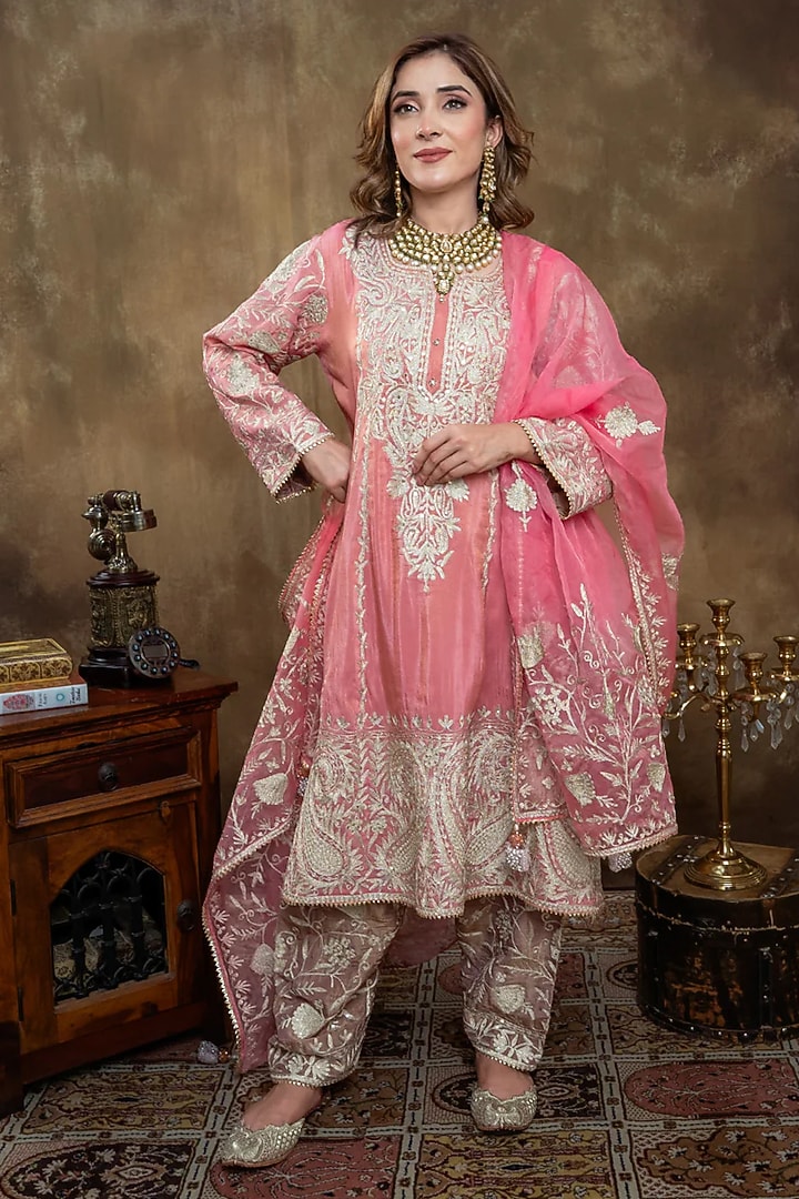 Peach Georgette Embroidered Kurta Set by Dareaab by Sonia k Mahajan at Pernia's Pop Up Shop