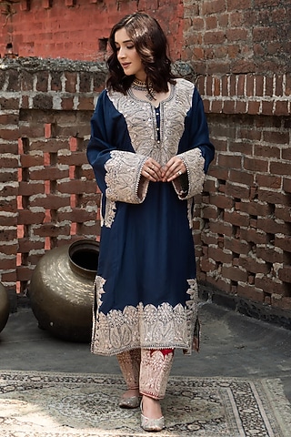 Blue Silk Embroidered Phiran Set by Dareaab by Sonia k Mahajan
