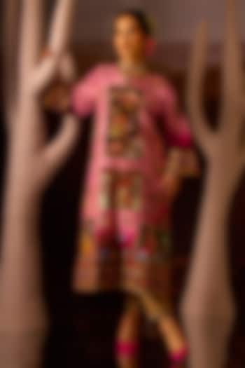 Shaded Pink Premium Floral Motif Kurta Set by Dareaab by Sonia k Mahajan at Pernia's Pop Up Shop