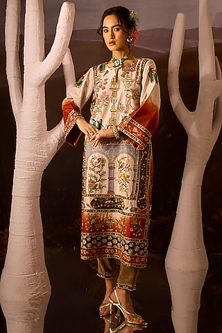 Cream Silk Hand Embroidered Kurta Set by Dareaab by Sonia k Mahajan