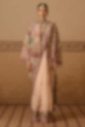 Salmon Pink Organza Hand Embroidered Jacket Bridal Saree Set by Dareaab by Sonia k Mahajan at Pernia's Pop Up Shop