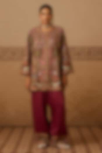 Burgundy Silk Hand Embroidered Kurta Set by Dareaab by Sonia k Mahajan at Pernia's Pop Up Shop