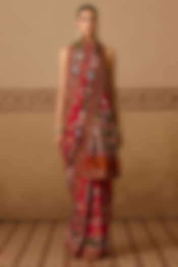 Red Silk Hand Embroidered Bridal Saree Set by Dareaab by Sonia k Mahajan at Pernia's Pop Up Shop